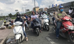 Lưu ý 5 trường hợp vượt xe đúng luật để không bị phạt