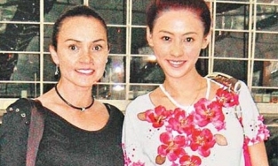 Mẹ ruột tiết lộ cha đẻ con trai thứ 3 của Trương Bá Chi