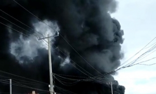 TP.HCM: Cháy xưởng làm đồ trang trí Noel, toàn bộ vật dụng bị thiêu rụi