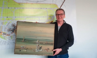 Tìm thấy báu vật nghìn đô trong thùng rác tại sân bay