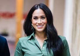 Meghan 'chọc giận' hoàng gia khi tuyên bố xuất hiện nhiều hơn vào năm 2021