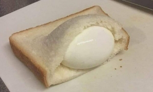 Cười ngất với những pha ăn uống 'không giống ai' của hội 'thánh chế'