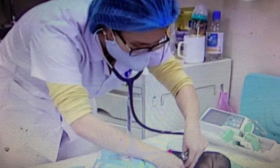 Phú Thọ: Bé một tháng tuổi nhiễm virus hợp bào do mẹ nhầm bệnh cúm nên tự ý điều trị