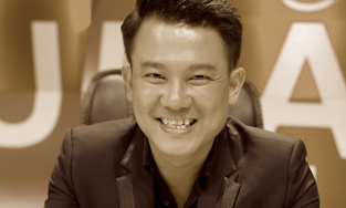 Việt Hương lên tiếng về việc được gia đình Vân Quang Long nhờ giúp đỡ