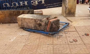 Đắk Nông: Cổng trường sập đè chết một học sinh lớp 4