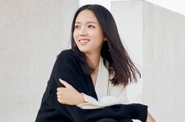 Cuộc đời đối lập của hai Hoa hậu Thế giới Trương Tử Lâm và Vu Văn Hà