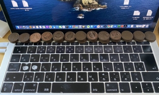 4 điều gây hại cho điện thoại, laptop mà chúng ta vẫn thường làm