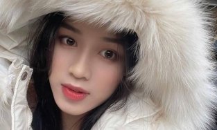 Trang điểm nhẹ nhàng, Hoa hậu Đỗ Thị Hà lại được khen ngợi vì quá xinh