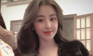 Ngỡ ngàng với nhan sắc 'hotgirl bánh tráng trộn' Đà Lạt ngày ấy và bây giờ