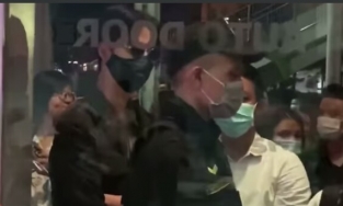 Đến trễ WeChoice Awards, Đen Vâu 'đi về nhà' vì bị chặn cửa không cho vào