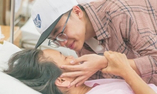 Thí sinh Giọng hát Việt nhí chạy show kiếm tiền nuôi mẹ chạy thận