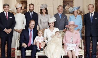 8 quy tắc khiến thường dân phải lắc đầu trong cuộc sống của Hoàng gia Anh