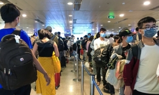 Giá vé Tết 2021 chặng TP.HCM - Hà Nội giảm kỷ lục