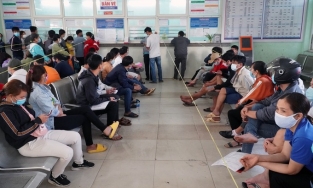 Hành khách đã mua vé tàu Tết, vé máy bay Tết đổi trả vé như thế nào?