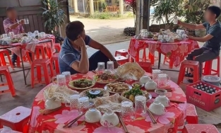 Gia Lai: Dự tiệc tất niên thời 'bình thường mới', mỗi người 1 mâm 