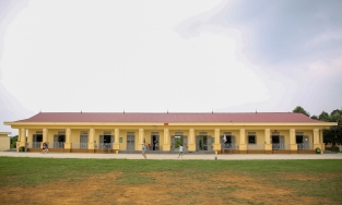 Cuối năm lỡ tiếp vị khách đến ăn cơm, cả nhà chủ quán cơm phải đi cách ly