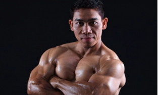 Lực sĩ  Phạm Văn Mách ngoại tình kiêm luôn lừa đảo chiếm đoạt tài sản