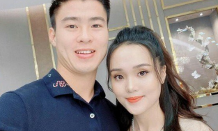 Vợ Duy Mạnh gây tranh cãi khi khoe ảnh chơi 'bầu cua tôm cá' ngày Tết