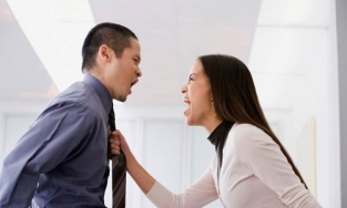 Trung Quốc: Chồng phải trả tiền làm việc nhà cho vợ khi ly hôn