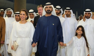 Sở hữu tài sản 19 tỷ USD, hoàng gia Dubai có cuộc sống vương giả ra sao?