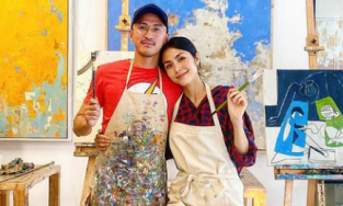 Tăng Thanh Hà đưa gia đình đi học vẽ, chiếm spotlight là thành phẩm của ông xã Louis Nguyễn