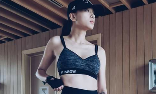 Ngô Thanh Vân khoe thân hình săn chắc tuổi 42, hỏi sao tình trẻ không mê