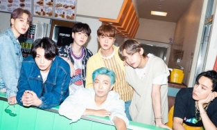 Vượt mặt Taylor Swift, BTS được Billboard vinh danh là Nghệ sĩ nhạc Pop của năm 2020