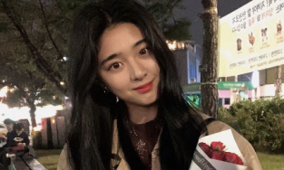 'Cầu thủ đẹp nhất Hàn Quốc' từ bỏ sự nghiệp ở tuổi 24 vì quá xinh đẹp