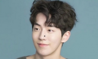 Nhân tướng học: Đàn ông sở hữu nốt ruồi ở vị trí nào thì làm quan to?