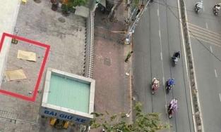 TP.HCM: 2 cô gái trẻ nghi nhảy lầu từ tầng 20 chung cư tử vong tại chỗ