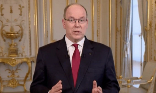 Thân vương Monaco lên tiếng khiến Harry bẽ mặt sau cuộc phỏng vấn chấn động