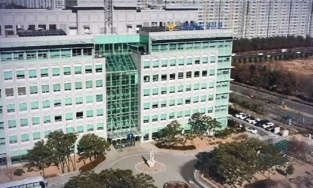 Hàn Quốc: Mẹ Việt đánh đập, ném con 7 tháng tuổi xuống sàn gây chết não