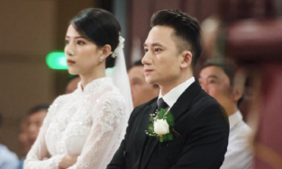 Phan Mạnh Quỳnh bảnh bao sánh bước bên vợ Khánh Vy xinh đẹp trong ngày cưới