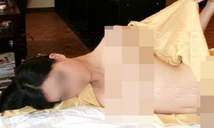 Sự thật về loạt ảnh thiếu vải của Ngọc Trinh trong quá khứ vừa bị 'đào mộ'