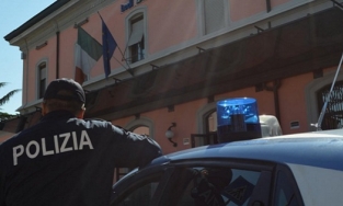 Cụ bà 94 tuổi gọi cảnh sát đến nhà chỉ để trò chuyện vì quá cô đơn