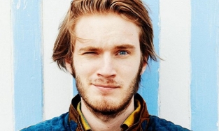 'Ông tổ livestream' PewDiePie lập kỷ lục 110 triệu người theo dõi Youtube