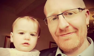 Xuất hiện cô bé chuyển giới nhỏ tuổi nhất nước Anh