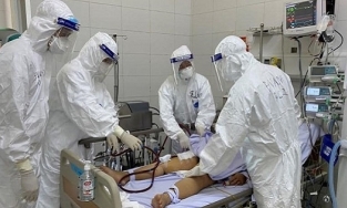 Đã có 4 ca Covid-19 tiên lượng nặng, một người phải can thiệp ECMO