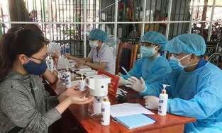 Hà Nội: Thêm 1 nữ cán bộ tư pháp nghi nhiễm Covid-19, tiếp xúc nhiều người