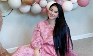 Đăng story ủng hộ Khánh Vân, Phạm Hương bị soi bằng chứng đang ở Việt Nam