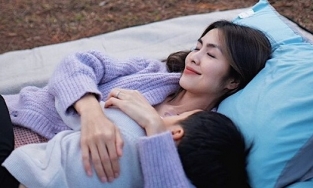 Tăng Thanh Hà chia sẻ ảnh ôm con trai , hé lộ luôn tính cách thật của quý tử hào môn