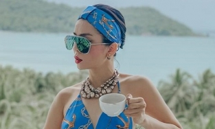 Bị chê già và sửa ảnh tới mức méo cả tay chân , Lệ Quyên 'nổi đóa' đáp trả