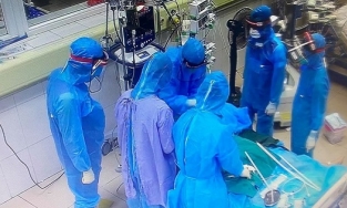 Việt Nam ghi nhận ca tử vong do Covid-19 thứ 45, là cụ bà 67 tuổi từng 3 lần ngừng tuần hoàn