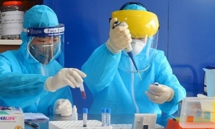 Hà Nội: Thêm 11 ca Covid-19, có người thu mua sắt vụn về từ Bắc Giang