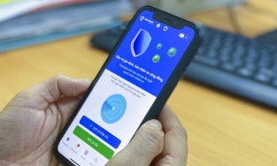 Đề nghị xử phạt người có smartphone nhưng không cài ứng dụng phòng Covid-19