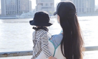 Đường Yên lần đầu khoe ảnh con gái nhân ngày Quốc tế Thiếu nhi