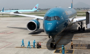Cho phép chuyến bay chở người nhập cảnh về Việt Nam hoạt động trở lại 