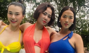 Bị tịch thu ca khúc, Thu Minh khoe dáng nuột cùng hội chị em tại Singapore