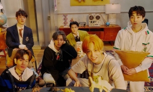 Vừa comeback, EXO đã lập kỷ lục triệu bản, màn hội ngộ của Lay gây bão