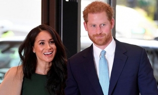 Meghan lại nhờ bạn thân lên tiếng vụ đặt tên con không xin phép Nữ hoàng 